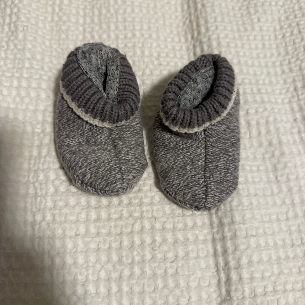 Bombas Gray Baby Booties